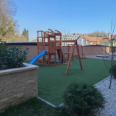 Ramonda Sa Bazenom, Vrnjačka Banja