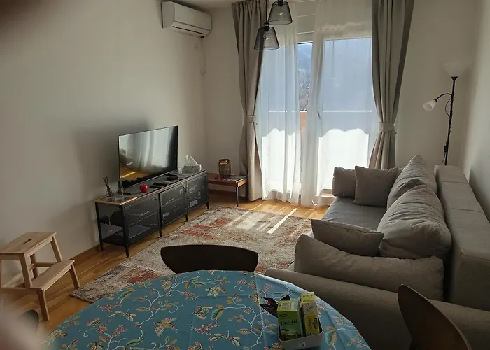 Ramonda Sa Bazenom, Apartament Vrnjačka Banja